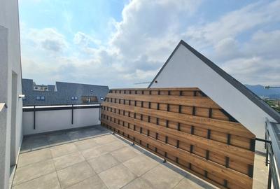 Penthouse deosebit pe 3 etaje cu priveliste zona Coresi - 5