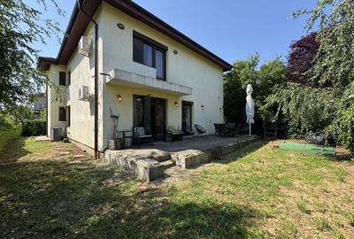 Casă individuală cu 5 camere în Pipera