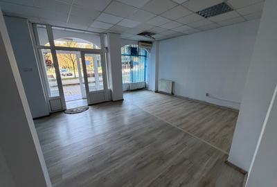 Spațiu comercial central de închiriat - 4
