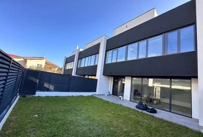Casă cu 5 camere în Central
