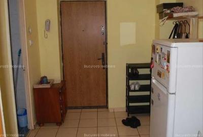 Garsoniera,B-dul Lacul Tei,bl.reabilitat,et.3/10,DECOMANDATA,Amenajata,Libera - 4