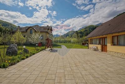 Vilă în zona Glăjărie, 10 camere, Sp + E + M, teren 2789 mp - 3