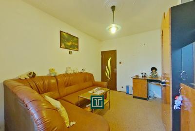 Apartament decomandat cu 3 camere, 2 băi și 2 balcoane în Micălaca - 1