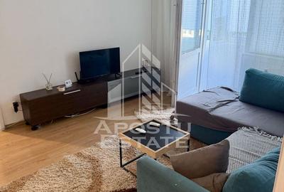 Apartament cu 3 camere semidecomandat, mobilat în Dâmbovița
