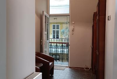 Proprietar inchiriez spatiu pentru birou in Timisoara, Piata Unirii - 1