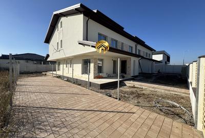 Casă cu 5 camere în Odăi