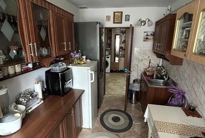 Apartament cu 2 camere de vanzare, 57mp, zona centrala, Piata Moldovei, Directia - 2