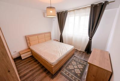 Tomis Nord, Bdul Tomis, 2 camere decomandate, mobilat, utilat, gaze, 450 Euro - 2