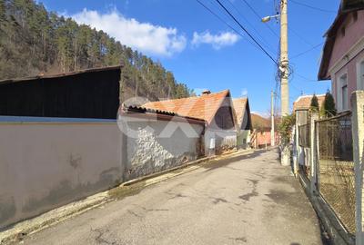 Casă cu potențial în Schei – cu front la două străzi | Strada Egalității - 8