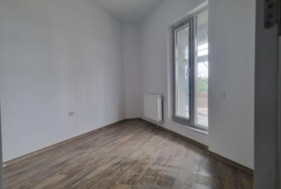 Apartament cu 3 camere,centrala proprie,mutare imediata,vedere superba catre Lac - 17