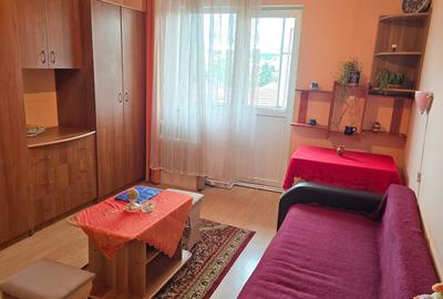 Vand apartament cu 2 camere in Deva, zona Sala Sporturilor in P-uri, etaj 3, - 1