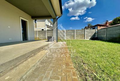 Duplex alipit cu 4 camere situat in vatra satului din Giroc - 2