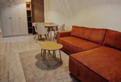 Apartament cu 2 camere decomandat, mobilat în Uverturii