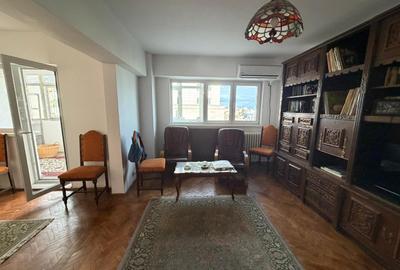 Piața Rosetti, Bulevardul Carol - 8