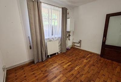 Spatiu comercial pretabil birouri, salon, after school zona Florilor - 8