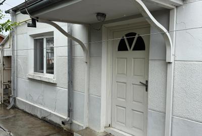 Casă cu 4 camere în Est