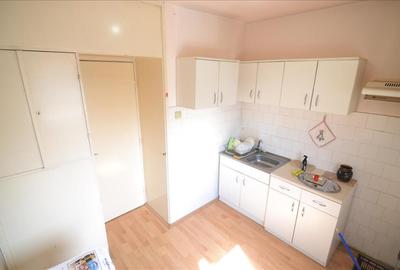 Vanzare garsoniera decomandata Astra- Planete - 4