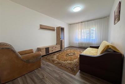 Apartament cu doua camere, de inchiriat, etaj intermediar, in Racadau - 1