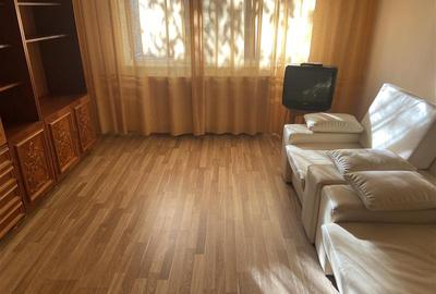 Apartament 2 camere , zona cartier Sud , decomandat , 54 mp , imbunatatit integr - 1