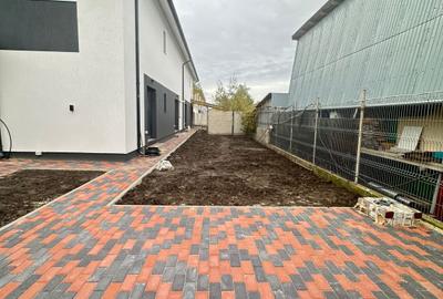 Vanzare Apartament 2 camere+curte 60mp si 2 locuri de parcare - 13