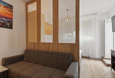 Apartament cu 3 camere semidecomandat în Titulescu