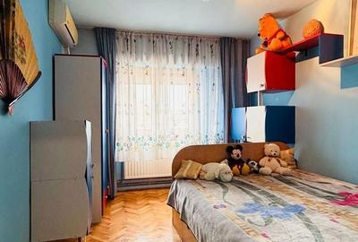 De vanzare apartament cu 4 cam dec. in Galati, piata Centrala, etaj5/7 - 14