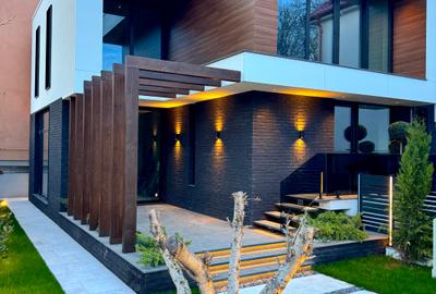 Uită de penthouse – alege o casa de lux în Copou! - 1