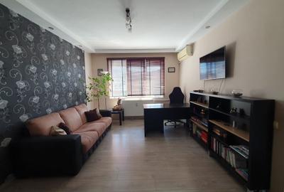 De vanzare apartament 3 camere Dristor-Baba Novac - 3