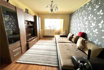 Apartament cu 4 camere decomandat, mobilat în Soarelui