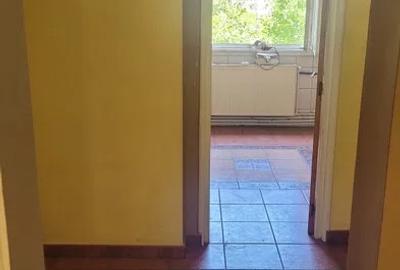 Apartament cu 3 camere decomandat în 13 Septembrie