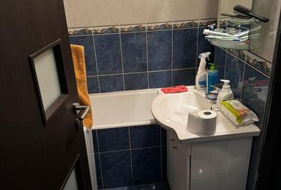 Apartament cu 3 camere , str. Bozieni - 28
