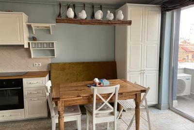 Apartament cu 3 camere decomandat în Semicentral