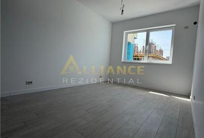 Garsonieră decomandată în Central