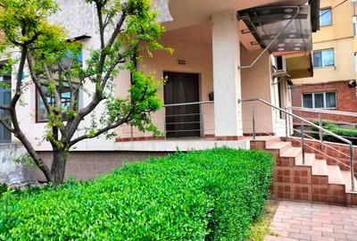 Spațiu comercial, 71 mp în Central