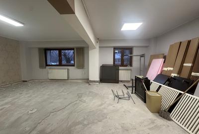 Vanzare - 4 camere - Parter  - Imobil 2000 - Ultracentral - 1