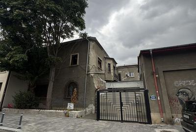 Casa-Curte proprie | Plantelor | - 1