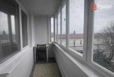Apartament cu 2 camere, etaj 3, zona Podgoria - Arad - 8
