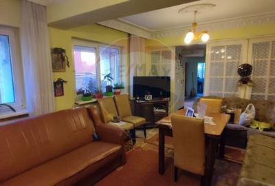 VANZARE SPECIALA Casă / Vilă cu 7 camere, Uverturii MILITARI/Duplex - 1