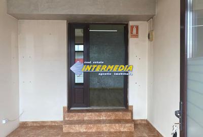 Spatiu comercial 40 mp. de inchiriat in Alba Iulia Zona CETATE Stadion - 1