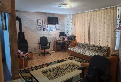 Casă în Sânnicoara cu teren generos de 800 mp - 1