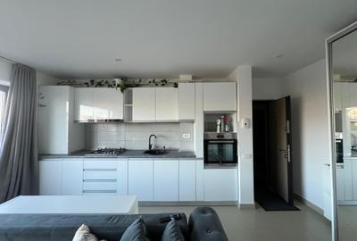 Apartament cu 2 camere în Apărătorii Patriei