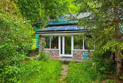 Complex turistic,afacere la cheie,3 vile, teren 7.700 mp,panouri fotovoltaice,Pl - 21