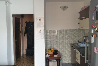 De vânzare apartament 2 camere Decomandat Zona Buzăului - 2