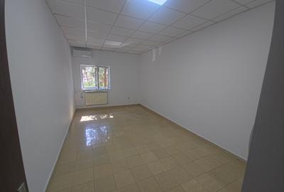 Spațiu ideal activități diverse – 22 mp Faleza Nord Birou - 2