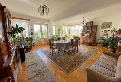 Casă individuală cu 11 camere în Gruia