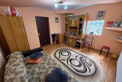 Vila construită in 2010 - P+1+pod - S=236 mp și curte 238 mp Campina! - 11