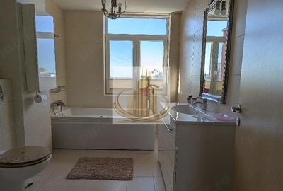 Apartament cu 3 camere, decomandat, tip Penthouse. - 3