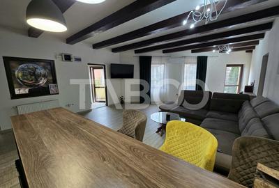 Apartament cu 4 camere decomandat, mobilat în Central