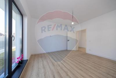 Casa 4 camere- noua-la cheie, poziție excelentă in Harman - 24