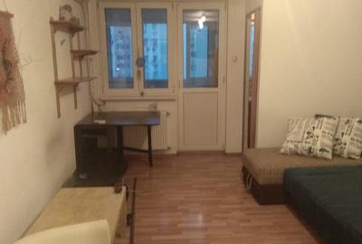 Obor, Colentina, Teiul Doamnei, Sectia 7 de Politie, 8 min. de metrou - 1